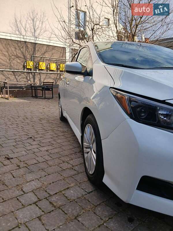 Хэтчбек Nissan Leaf 2023 в Ивано-Франковске