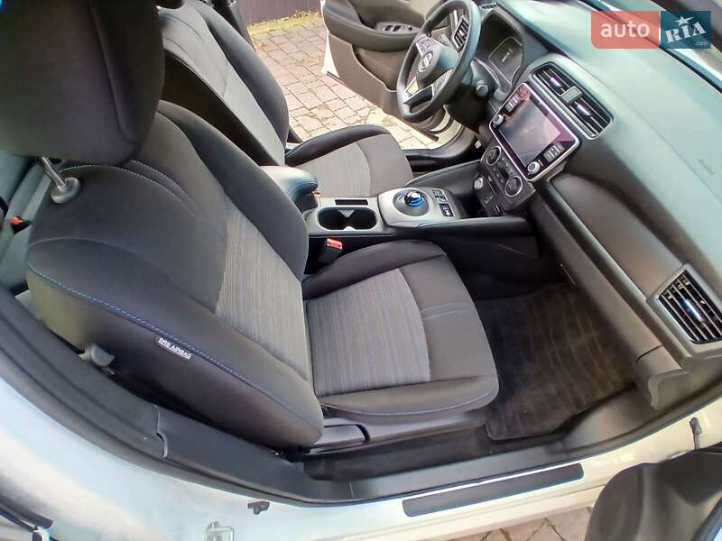 Хэтчбек Nissan Leaf 2023 в Ивано-Франковске