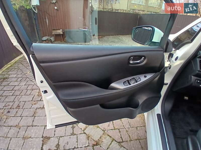 Хэтчбек Nissan Leaf 2023 в Ивано-Франковске