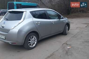 Хэтчбек Nissan Leaf 2015 в Луцке