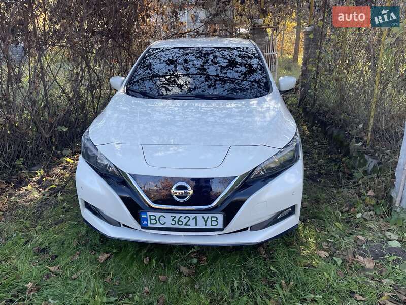 Хэтчбек Nissan Leaf 2018 в Львове