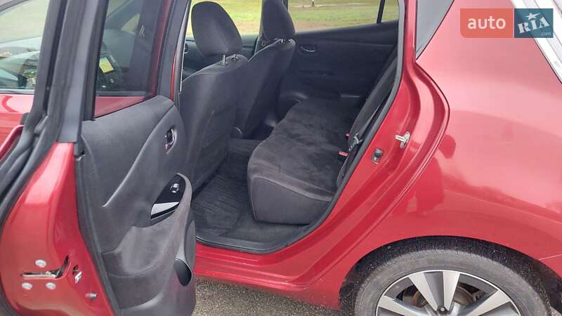 Хэтчбек Nissan Leaf 2015 в Фастове