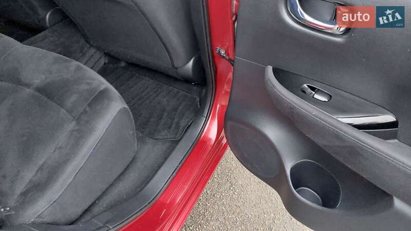 Хэтчбек Nissan Leaf 2015 в Фастове