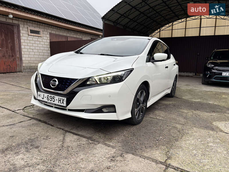 Хэтчбек Nissan Leaf 2020 в Черкассах