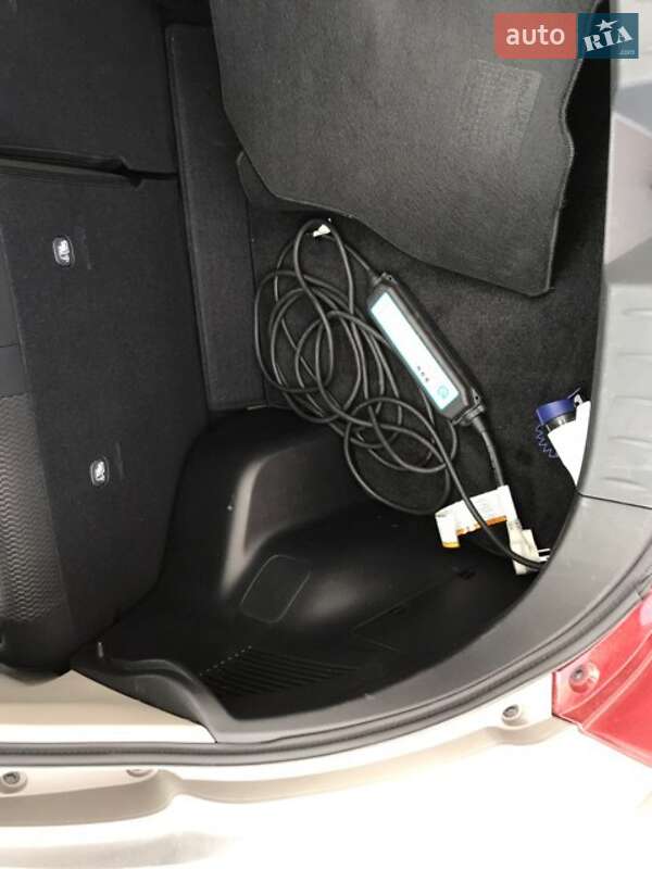 Хэтчбек Nissan Leaf 2015 в Виннице фото 5 Хэтчбек Nissan Leaf 2015 в Виннице