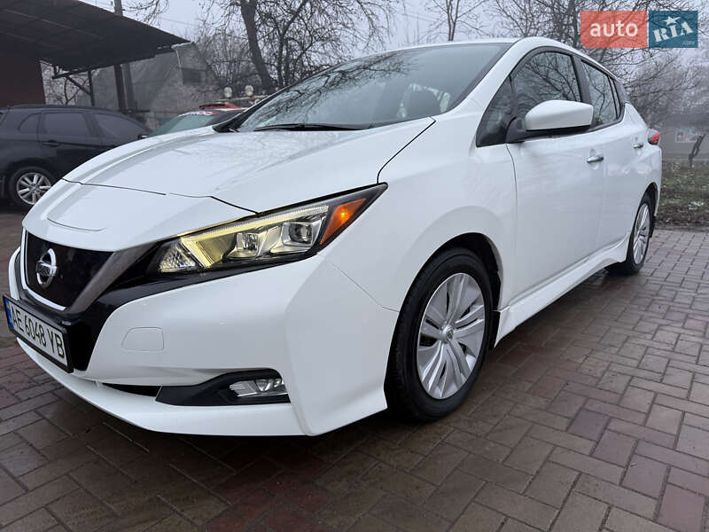 Хэтчбек Nissan Leaf 2022 в Днепре фото 2 Хэтчбек Nissan Leaf 2022 в Днепре