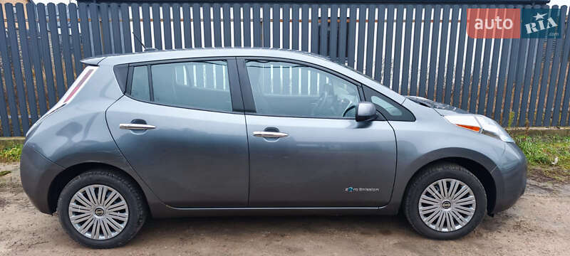 Хэтчбек Nissan Leaf 2014 в Киеве
