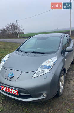 Хетчбек Nissan Leaf 2016 в Ужгороді