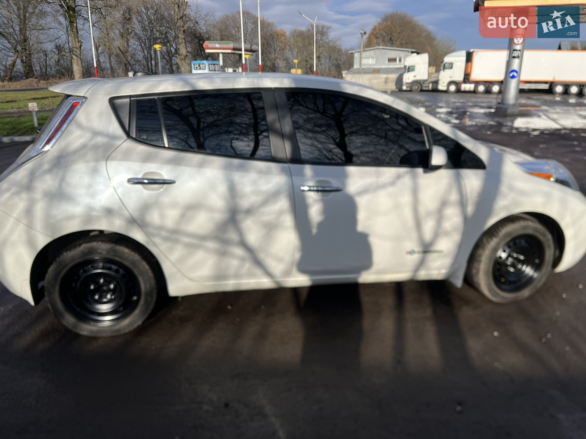 2015 Nissan Leaf - мініатюра 11