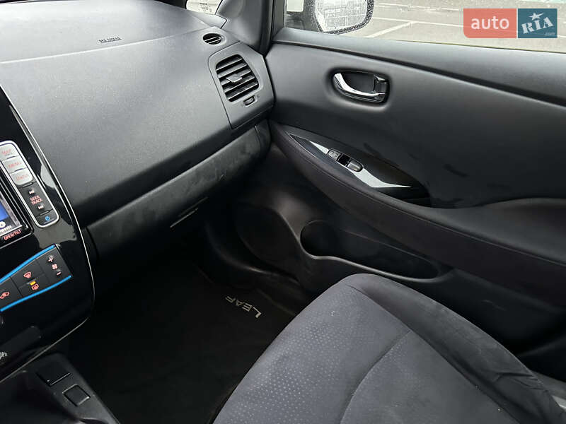 Хэтчбек Nissan Leaf 2017 в Киеве фото 27 Хэтчбек Nissan Leaf 2017 в Киеве