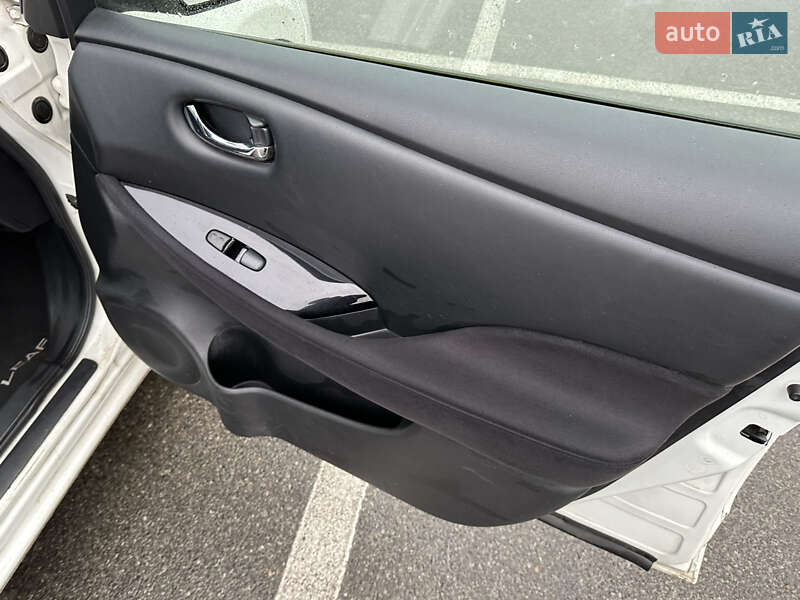 Хэтчбек Nissan Leaf 2017 в Киеве фото 30 Хэтчбек Nissan Leaf 2017 в Киеве