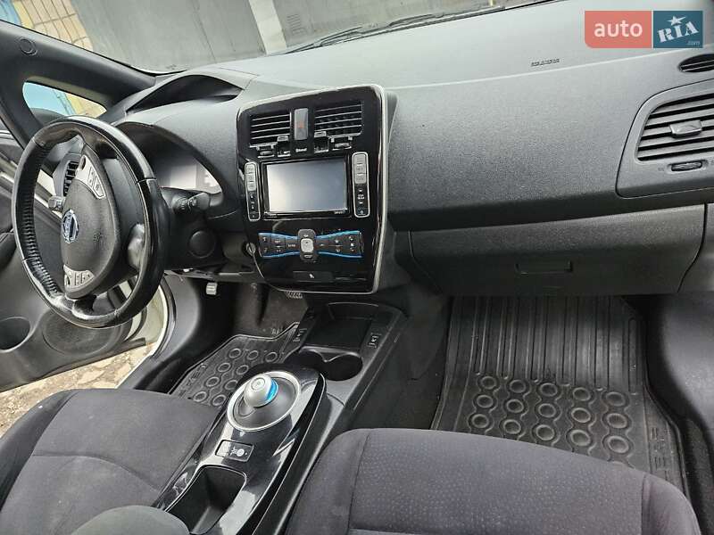 Хетчбек Nissan Leaf 2013 в Тернополі