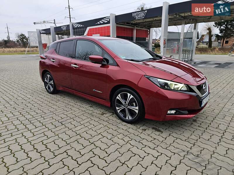 Хэтчбек Nissan Leaf 2018 в Стрые