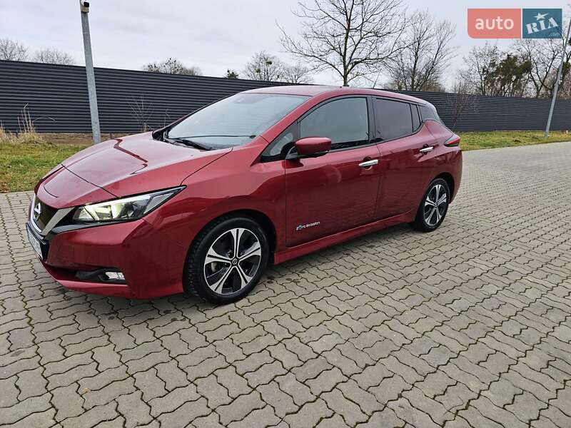 Хэтчбек Nissan Leaf 2018 в Стрые