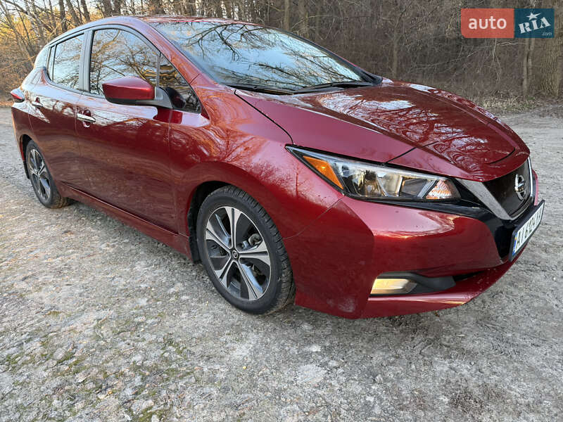 Хэтчбек Nissan Leaf 2020 в Переяславе