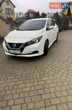 Хэтчбек Nissan Leaf 2018 в Черновцах