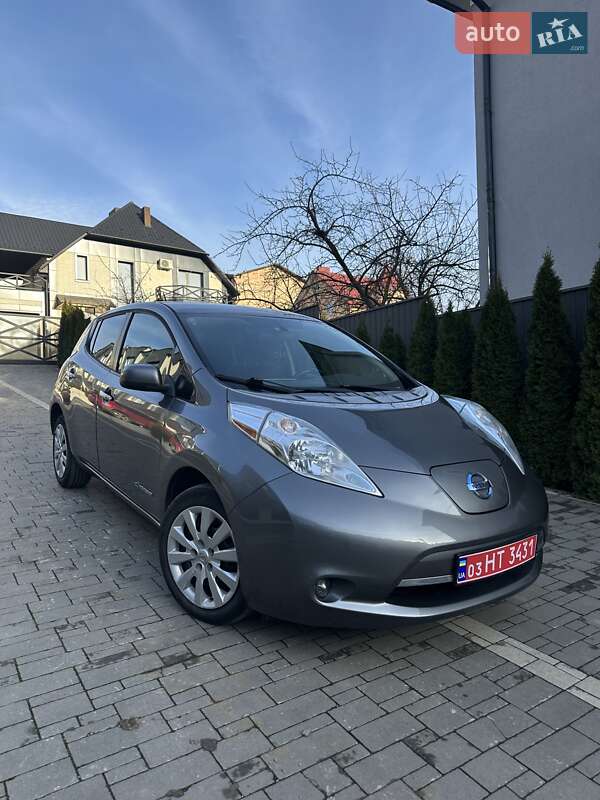 Хэтчбек Nissan Leaf 2015 в Черновцах