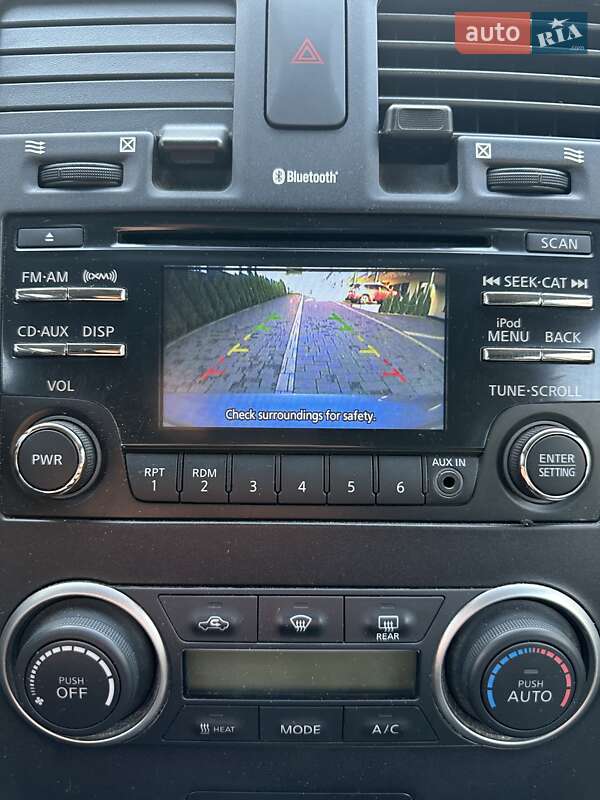 Хэтчбек Nissan Leaf 2015 в Черновцах