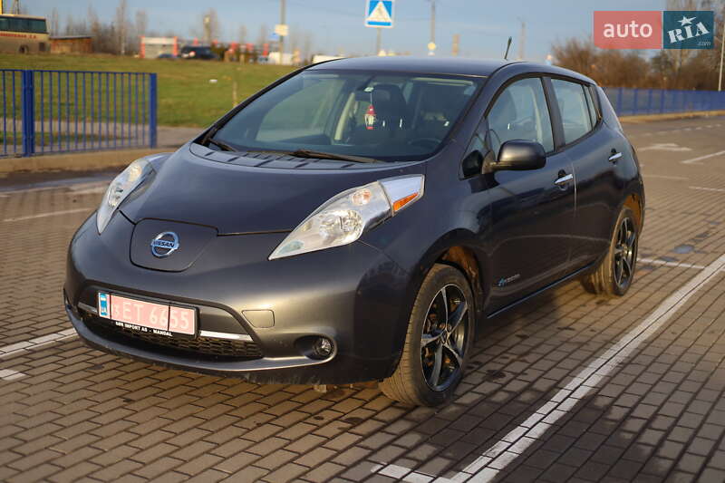Хэтчбек Nissan Leaf 2013 в Нововолынске