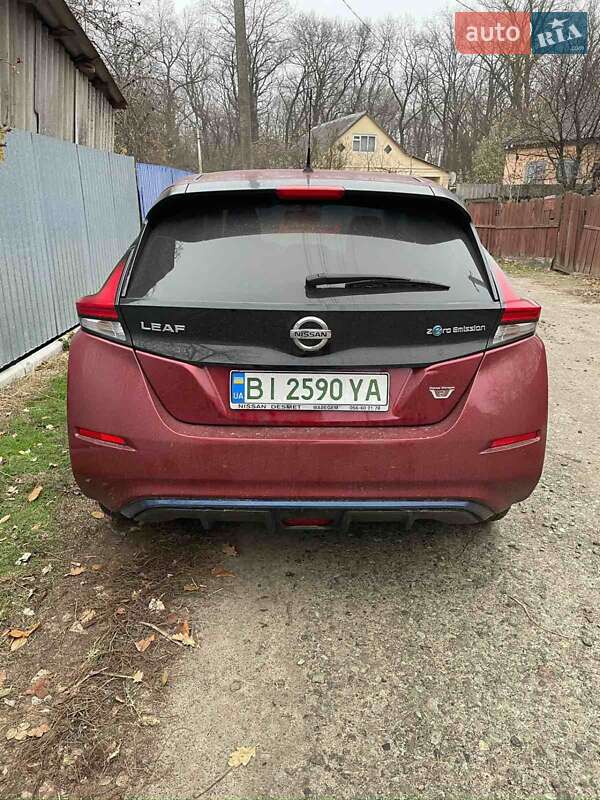 Хэтчбек Nissan Leaf 2018 в Полтаве