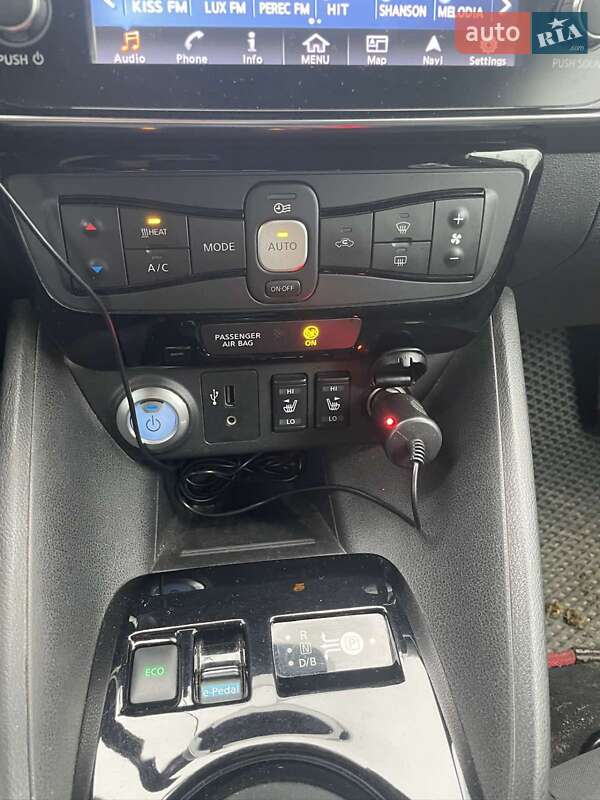 Хэтчбек Nissan Leaf 2018 в Полтаве