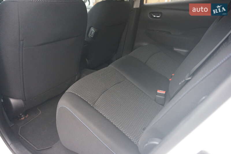 Хетчбек Nissan Leaf 2013 в Самборі фото 49 Хетчбек Nissan Leaf 2013 в Самборі