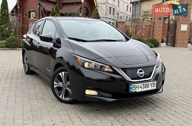 Хетчбек Nissan Leaf 2018 в Одесі