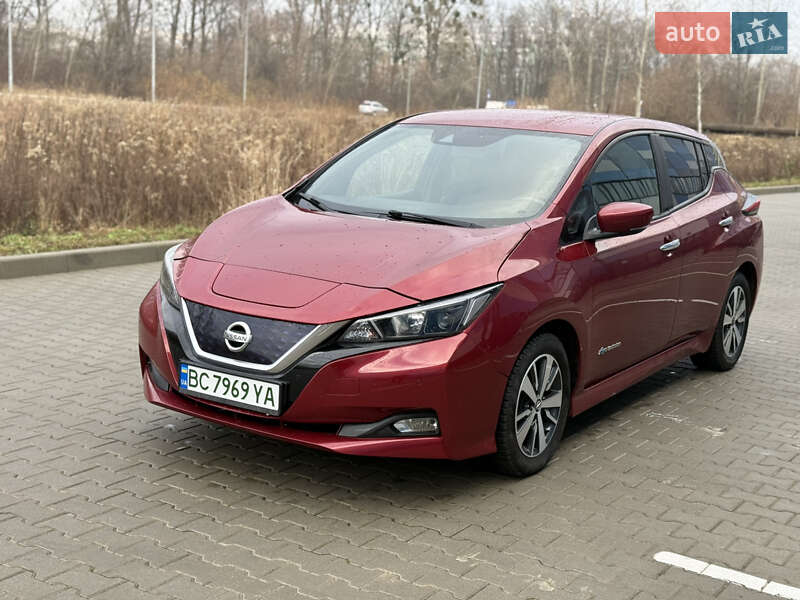 Хэтчбек Nissan Leaf 2019 в Львове
