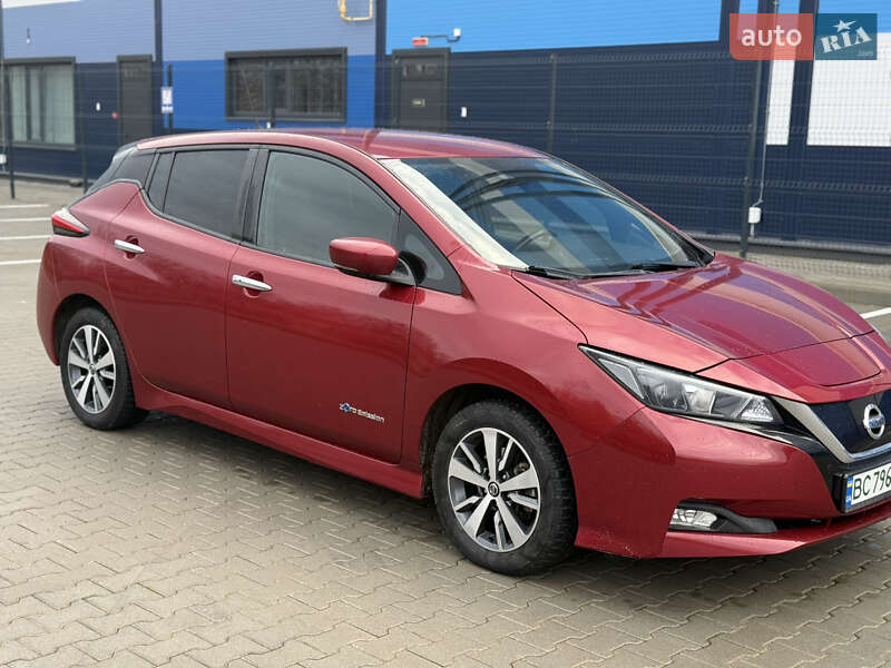 Хэтчбек Nissan Leaf 2019 в Львове