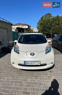 Хэтчбек Nissan Leaf 2013 в Одессе