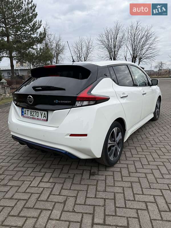 Хетчбек Nissan Leaf 2020 в Долині