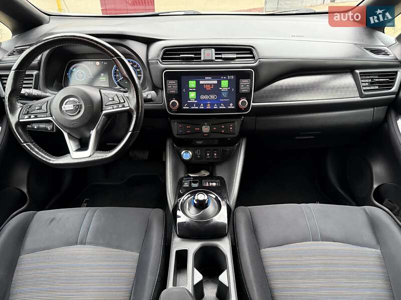 Хетчбек Nissan Leaf 2020 в Долині