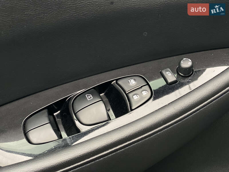 Хетчбек Nissan Leaf 2015 в Луцьку фото 34 Хетчбек Nissan Leaf 2015 в Луцьку