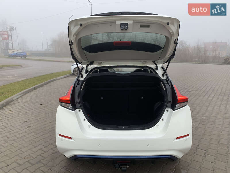Хэтчбек Nissan Leaf 2020 в Тернополе