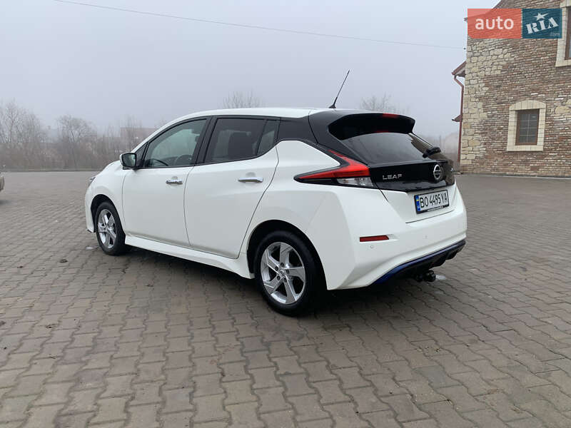 Хэтчбек Nissan Leaf 2020 в Тернополе