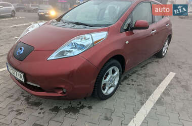 Хэтчбек Nissan Leaf 2012 в Снятине