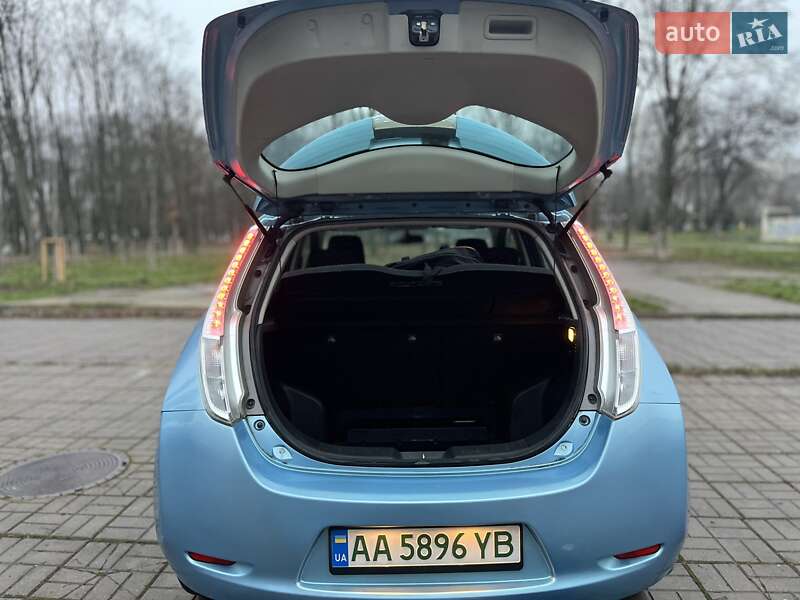 Хэтчбек Nissan Leaf 2014 в Киеве