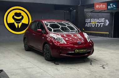 Хэтчбек Nissan Leaf 2015 в Черновцах