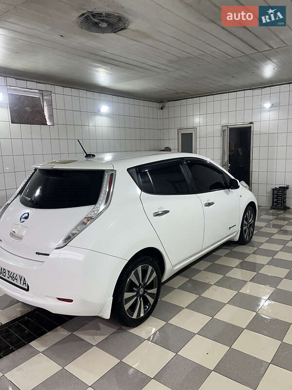 Хетчбек Nissan Leaf 2016 в Ямполі фото 6 Хетчбек Nissan Leaf 2016 в Ямполі