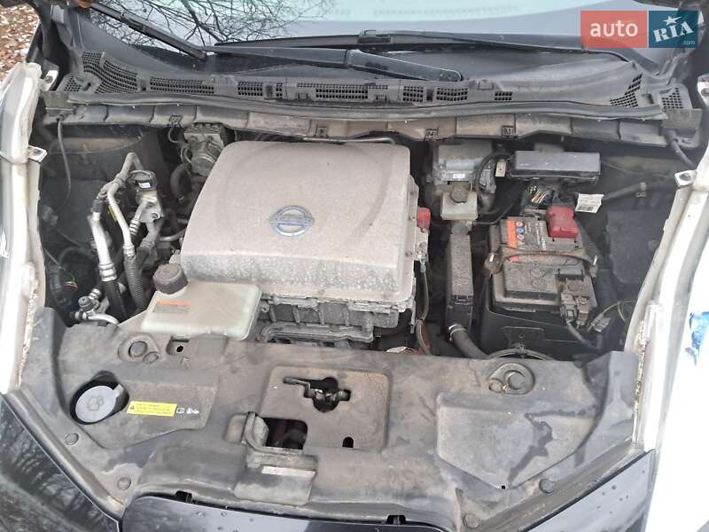 Хэтчбек Nissan Leaf 2013 в Харькове