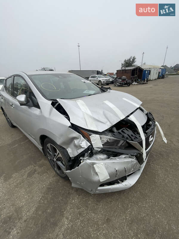 Хэтчбек Nissan Leaf 2019 в Львове