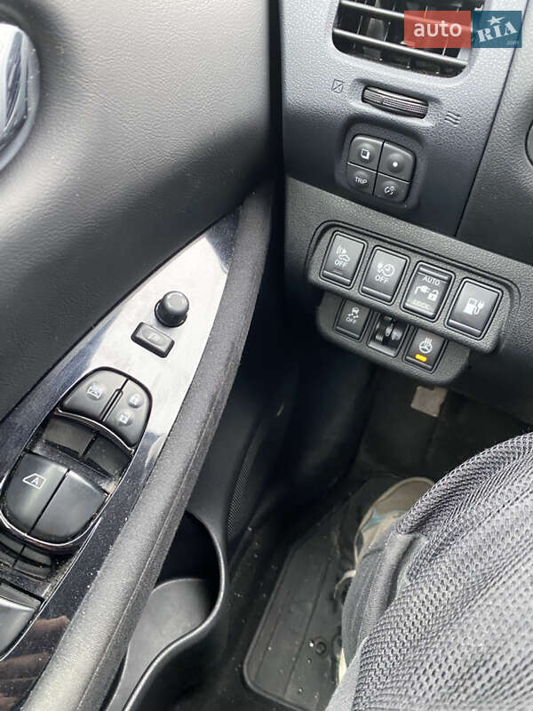 Хетчбек Nissan Leaf 2014 в Чернівцях фото 6 Хетчбек Nissan Leaf 2014 в Чернівцях