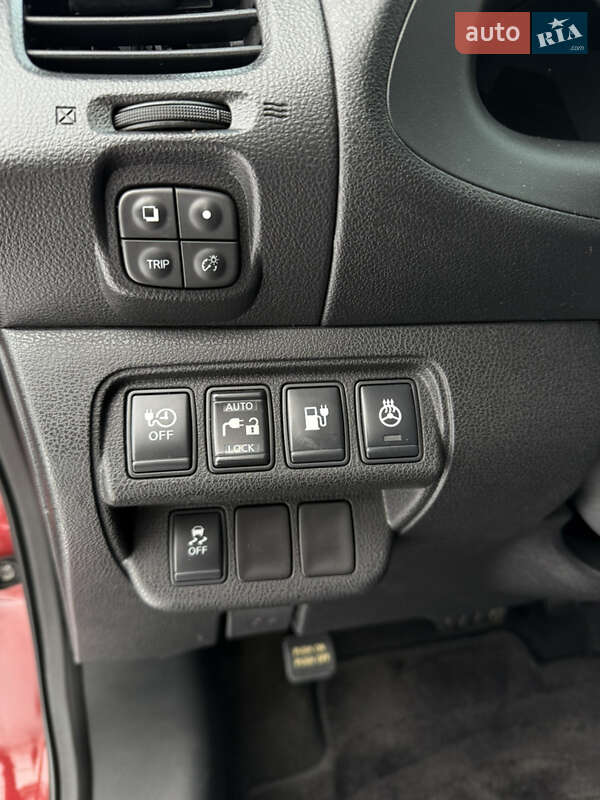 Хетчбек Nissan Leaf 2013 в Запоріжжі фото 14 Хетчбек Nissan Leaf 2013 в Запоріжжі