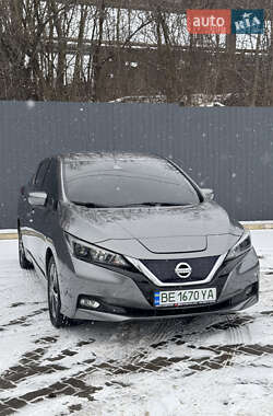 Хэтчбек Nissan Leaf 2019 в Николаеве