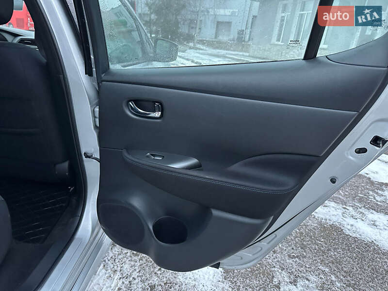 Хэтчбек Nissan Leaf 2018 в Тернополе