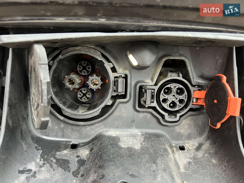 Хэтчбек Nissan Leaf 2015 в Виннице