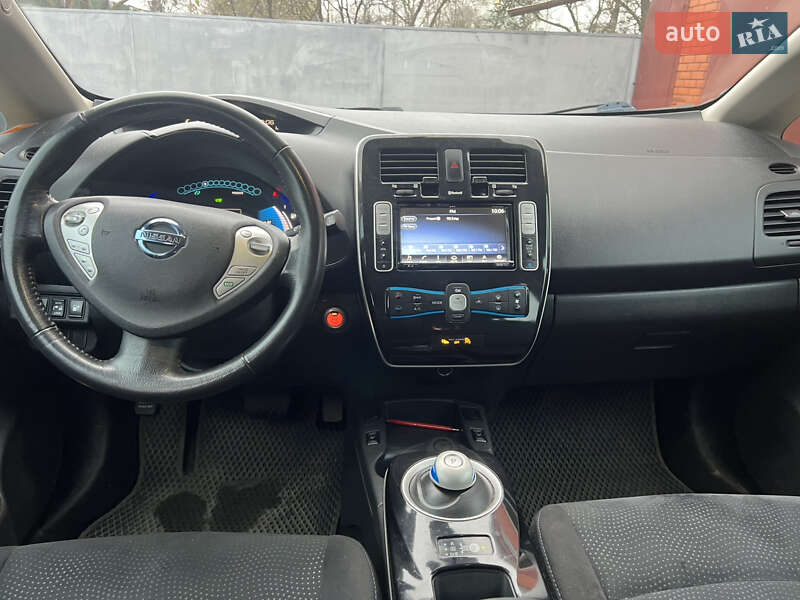 Хэтчбек Nissan Leaf 2015 в Виннице