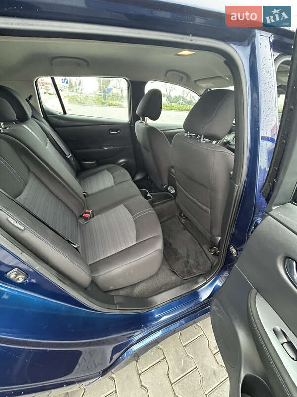 Хетчбек Nissan Leaf 2024 в Одесі