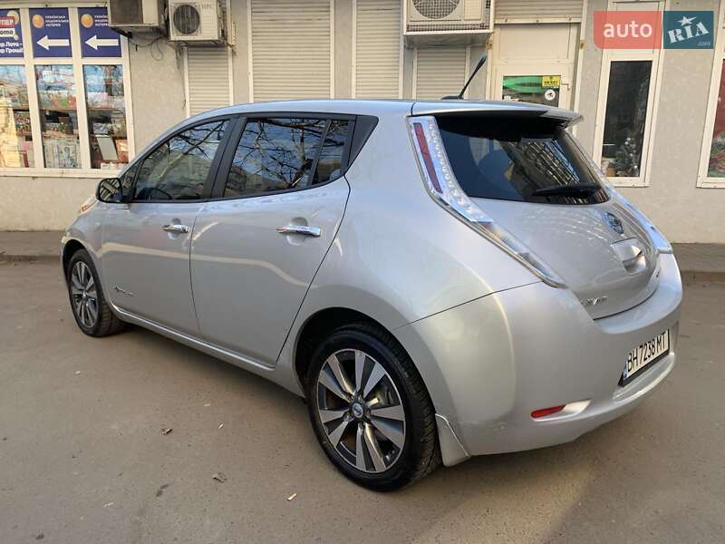 Хетчбек Nissan Leaf 2013 в Одесі фото 5 Хетчбек Nissan Leaf 2013 в Одесі