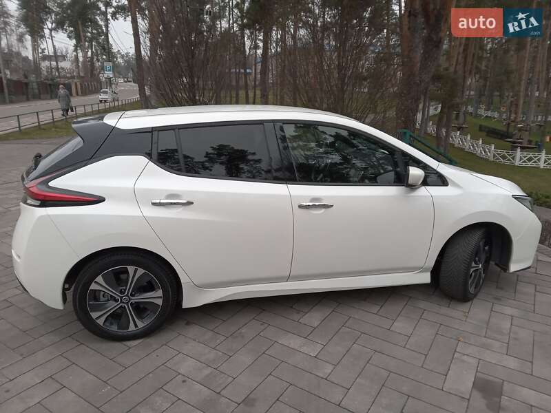 Хетчбек Nissan Leaf 2020 в Боярці